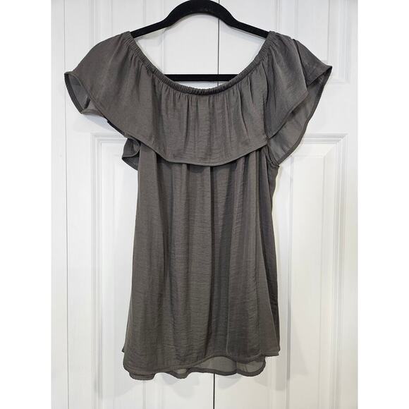 Maurices Off the Shoulder Gray Flowy Lightweight Medium - Picture 2 of 7